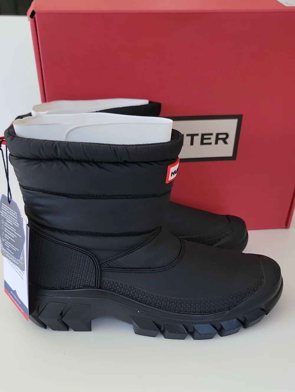 Hunter Women’s Intrepid Short Snow Boot Pull-On Black Insulated US 7 EU 38 UK 5